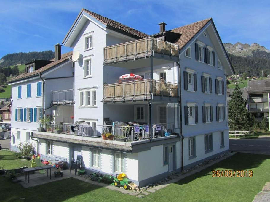 Dachwohnung Zentrum Unterwasser Kültér fotó